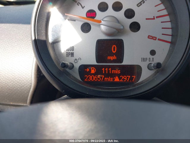 2011 MINI COOPER COUNTRYMAN WMWZB3C53BWM29267 Photo 6