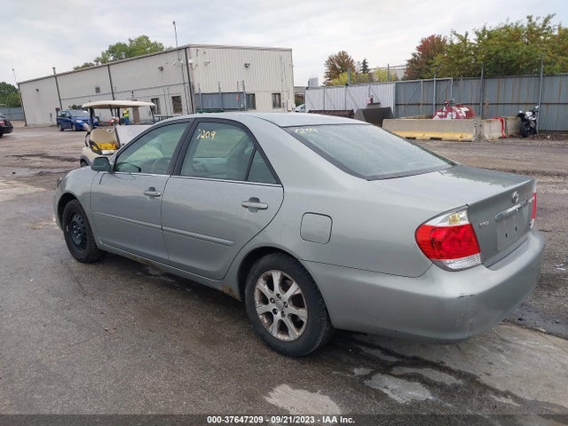 2005 TOYOTA CAMRY LE/XLE VIN: 4T1BF30K75U614579