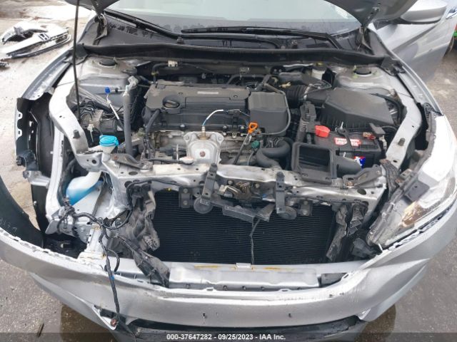 1HGCR2F38HA229274 Honda Accord Sedan Lx