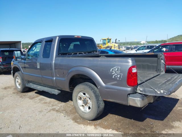 2011 FORD SUPER DUTY F-250 1FT7X2B68BEC44993 Photo 2