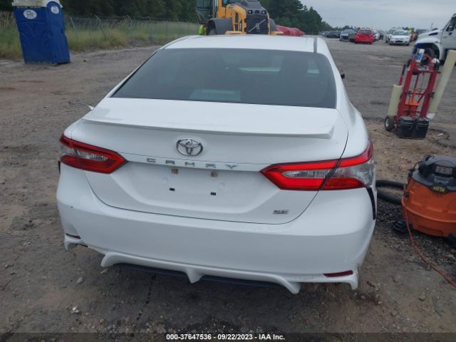 4T1B11HK2JU078092 Toyota CAMRY SE