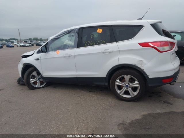 1FMCU9GX4FUC28749 Ford ESCAPE SE