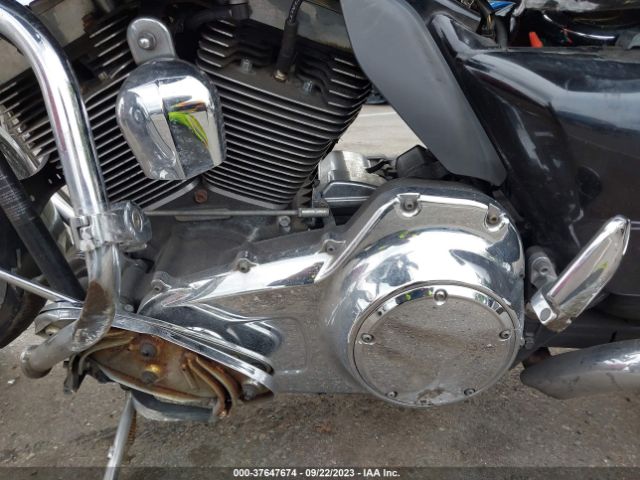 2010 HARLEY-DAVIDSON FLHX 1HD1KB412AB671168 Photo 8