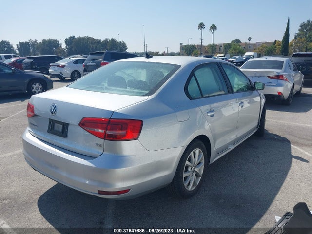 3VWD17AJ5FM296862 Volkswagen Jetta Sedan 1.8t Se