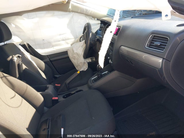 3VWD17AJ5FM296862 Volkswagen Jetta Sedan 1.8t Se