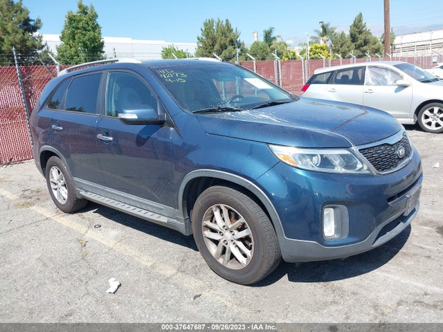 2014 KIA SORENTO LX VIN: 5XYKT4A66EG458136
