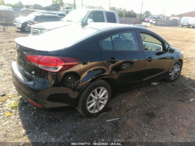 3KPFL4A77HE033651 KIA FORTE S