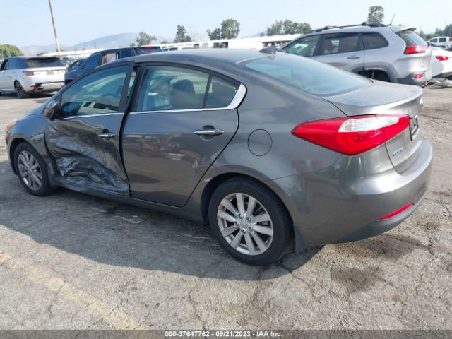 KNAFX4A8XE5079427 KIA FORTE EX