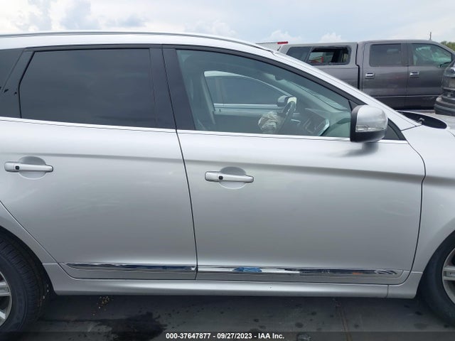 Volvo Xc60 T6 Drive-e Platinum 2016 YV449MDM2G2808065 Image 14