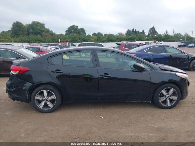 3KPFL4A71JE219529 KIA FORTE S