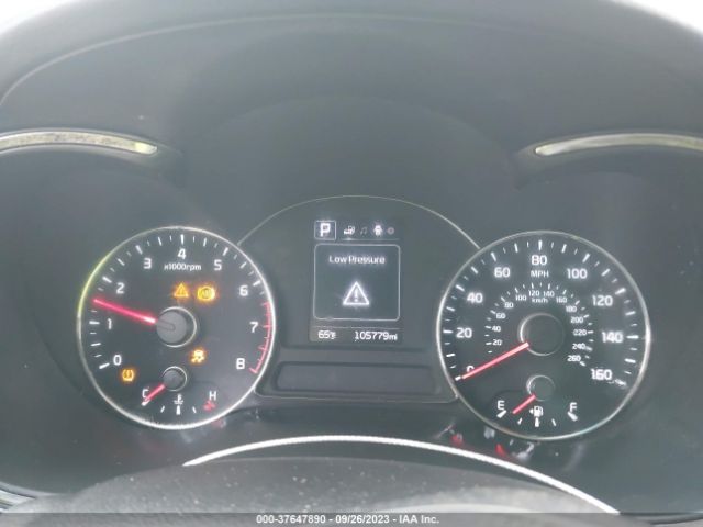 3KPFL4A71JE219529 KIA FORTE S
