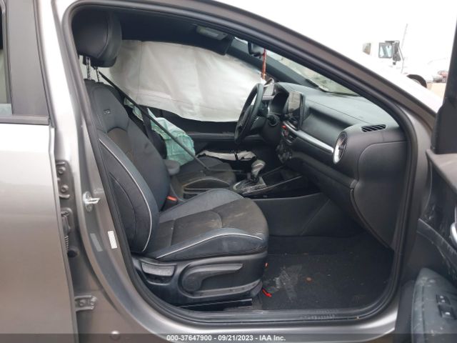 3KPF54AD7NE479746 KIA Forte Gt-line
