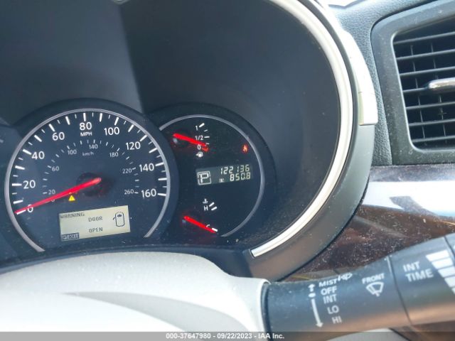 JN8AE2KP6F9129283 Nissan Quest Sv