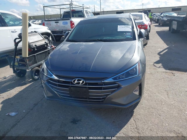 2019 HYUNDAI ELANTRA SE VIN: 5NPD74LF1KH472069