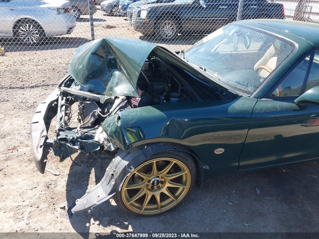 2001 MAZDA MX-5 MIATA BASE/LS VIN: JM1NB353110213058