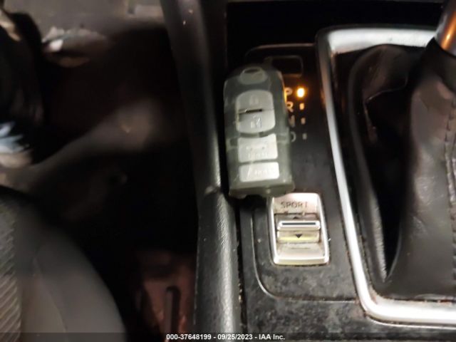 2018 MAZDA MAZDA3 3MZBN1U7XJM209748 Photo 10