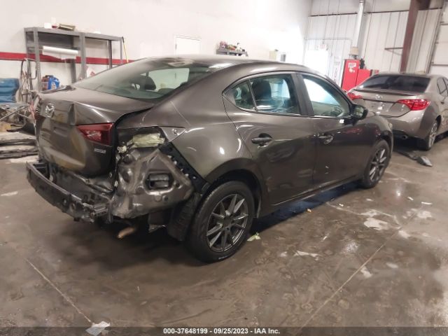 2018 MAZDA MAZDA3 3MZBN1U7XJM209748 Photo 3