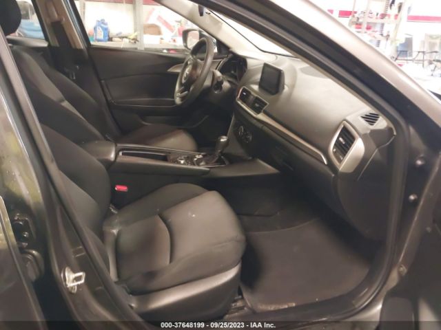 2018 MAZDA MAZDA3 3MZBN1U7XJM209748 Photo 4