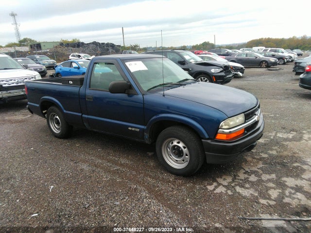 2002 CHEVROLET S-10 VIN: 1GCCS145828183736