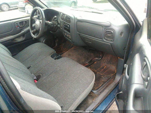 2002 CHEVROLET S-10 VIN: 1GCCS145828183736