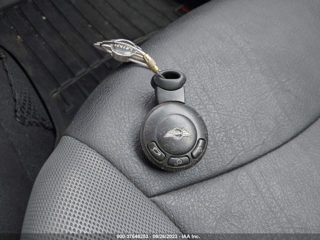 2009 MINI COOPER CONVERTIBLE WMWMR33569TJ94378 Photo 10