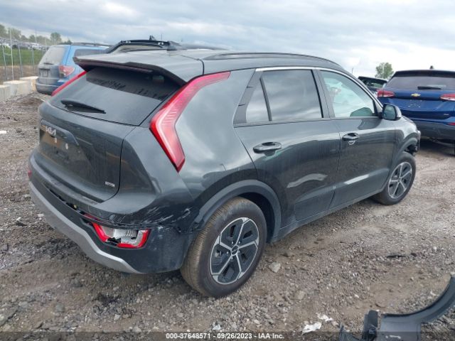 KNDCR3LE8P5089681 KIA NIRO EX