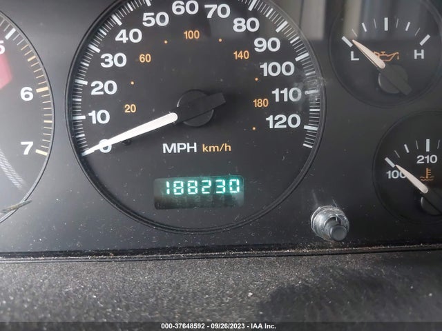 2002 JEEP GRAND CHEROKEE LAREDO VIN: 1J4GX48S82C172425