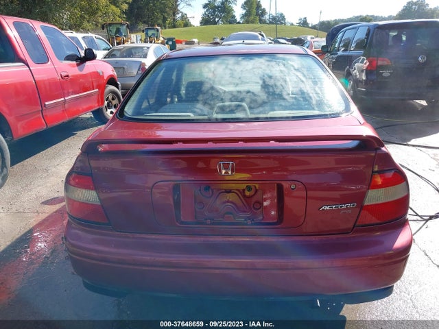 1995 HONDA ACCORD LX/EX VIN: 1HGCD5635SA088591
