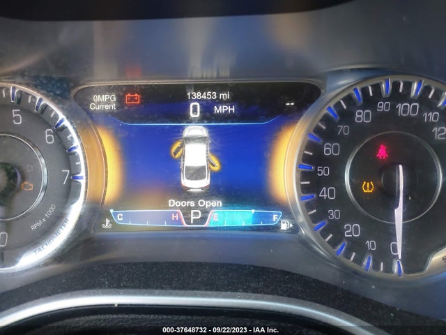 Chrysler 200 C 2015 1C3CCCCG7FN507492 Image 7