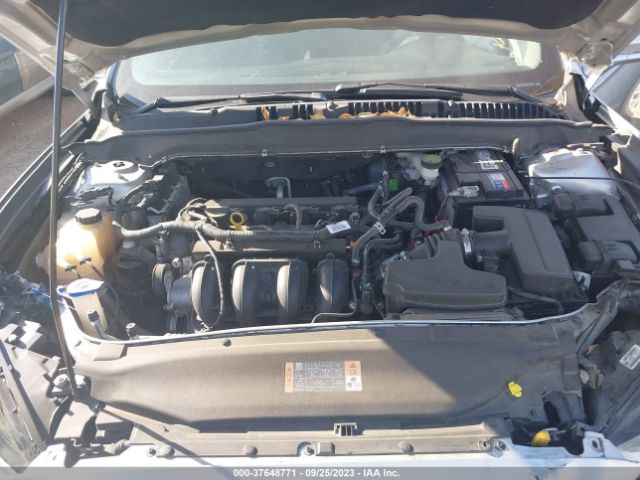 3FA6P0H78FR265836 Ford FUSION SE