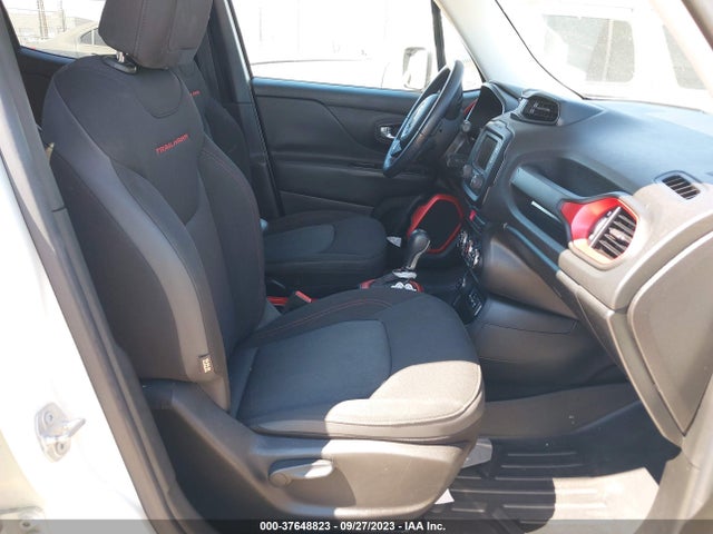 ZACCJBCT6FPB19265 Jeep Renegade Trailhawk