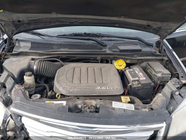 2C4RC1CG2ER332676 Chrysler Town & Country Touring-l