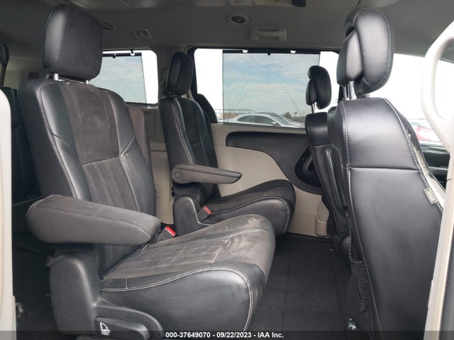 2C4RC1CG2ER332676 Chrysler Town & Country Touring-l