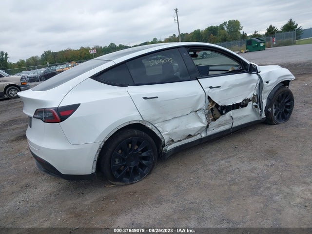 Tesla Model Y Long Range 2020 5YJYGDEE1LF012724 Image 4