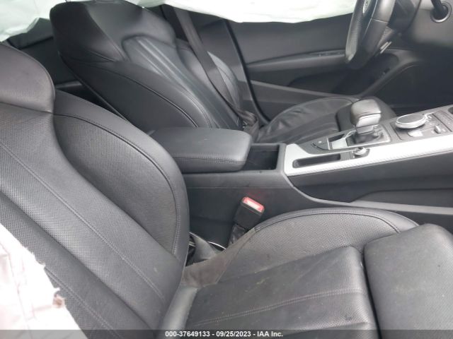 2017 AUDI A4 WAUENAF42HN003551 Photo 4