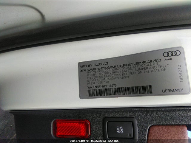 Audi A4 Premium Plus 2017 WAUENAF44HN018973 Image 9