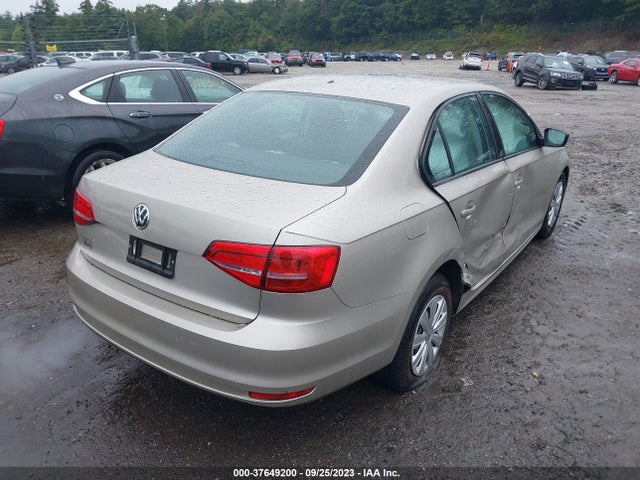 3VW2K7AJ3FM277974 Volkswagen Jetta Sedan 2.0l S