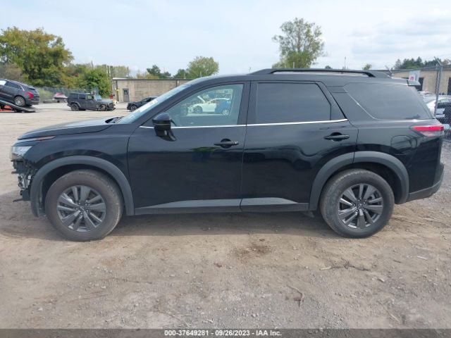 5N1DR3BC7NC225050 Nissan Pathfinder Sv