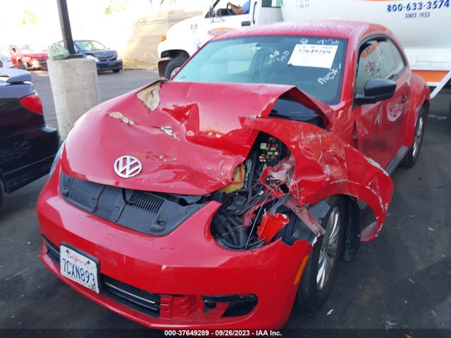 3VWF17AT2FM631229 Volkswagen Beetle Coupe 1.8t Fleet Edition