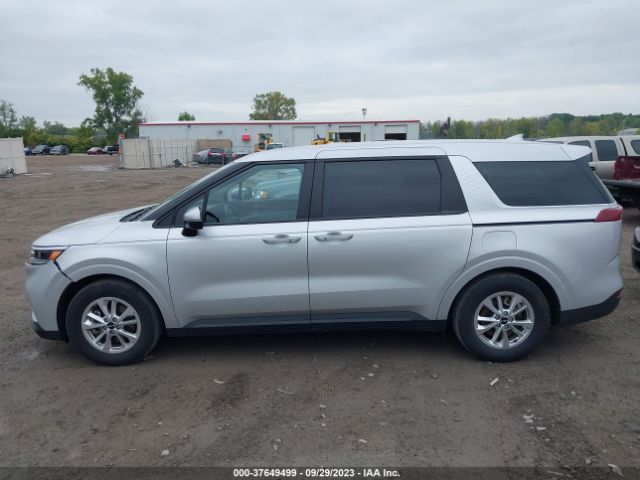 KNDNB4H36N6072136 KIA Carnival Lx