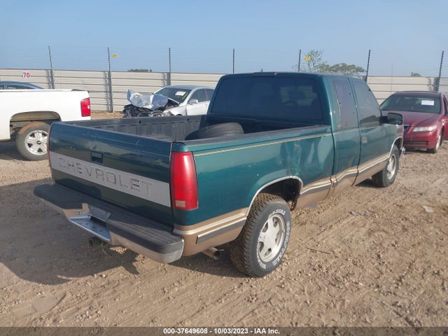 1998 CHEVROLET C/K 1500 VIN: 2GCEC19MXW1272139