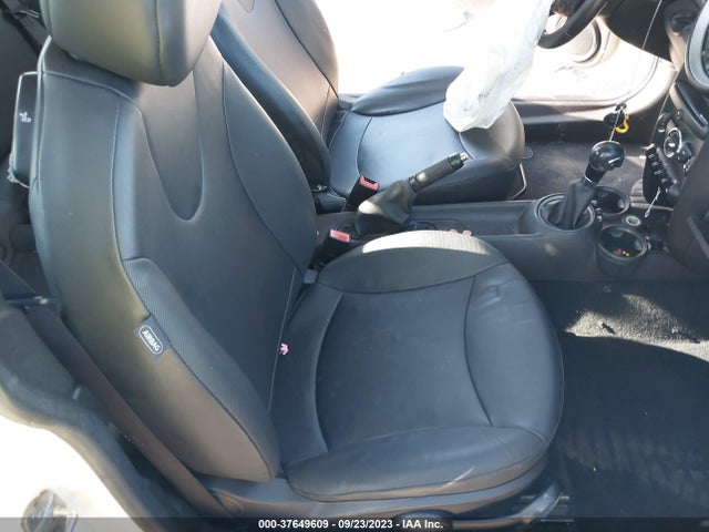 2011 MINI COOPER HARDTOP WMWSU3C55BT093425 Photo 4