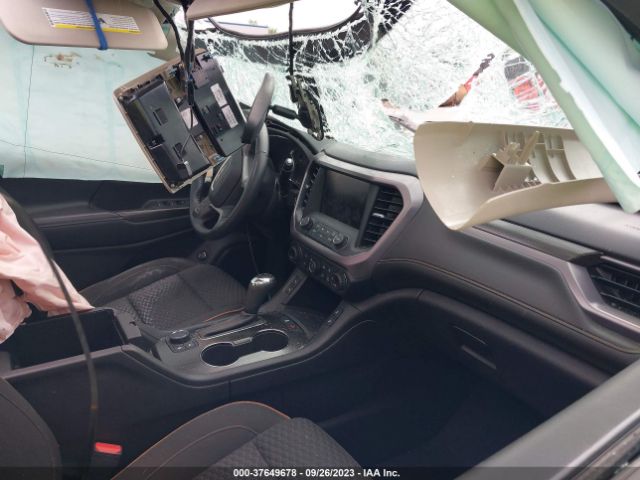 1GKKNTLS1JZ108380 GMC Acadia Sle-2