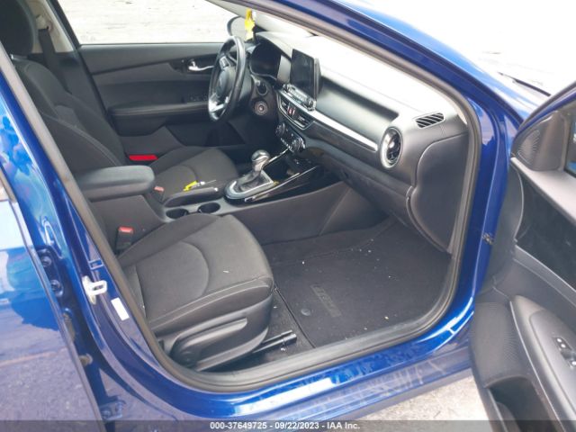 3KPF34AD5KE041793 KIA FORTE S