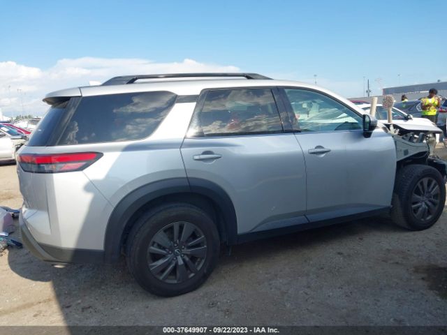 5N1DR3BA3NC213931 Nissan Pathfinder Sv