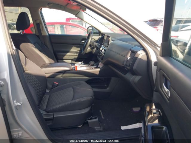 5N1DR3BA3NC213931 Nissan Pathfinder Sv