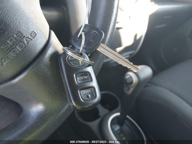 2006 SCION XB VIN: JTLKT324864034906