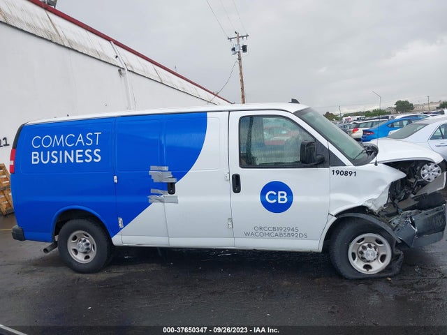 Chevrolet EXPRESS CARGO VAN 2019 1GCWGAFP6K1309890 Image 14