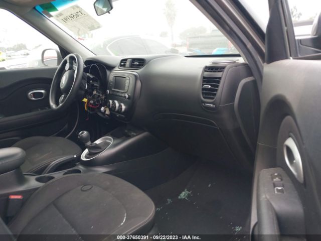 KNDJN2A26J7591946 KIA Soul Base