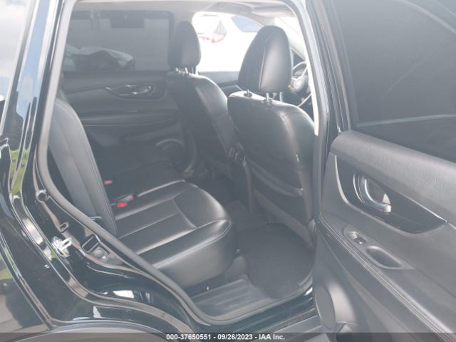 JN8AT2MT9JW467707 Nissan Rogue Sl